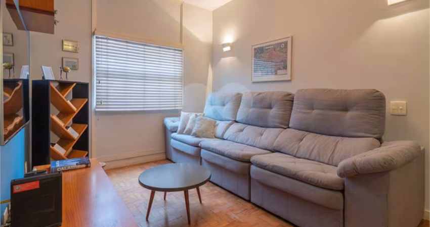 Exelente Apartamento Reformado e Mobiliado. No coração do Itaim Bibi.