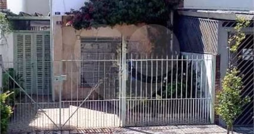 Casa em Planalto Paulista com 140m² 2 vagas Aceita Permuta