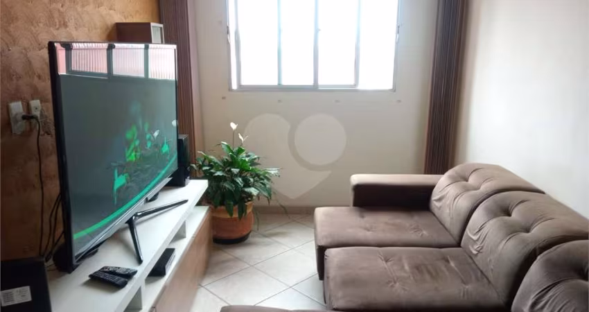 Apartamento 03 Dormitórios - AV. Cupecê