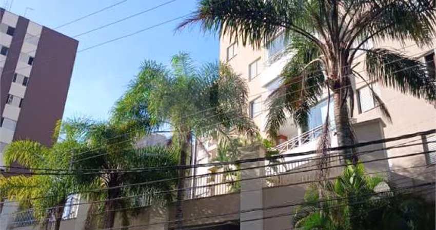 Apto 2 dorm - com suíte - duas vagas de garagem.