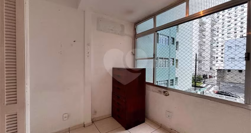 Apartamento com 1 quartos à venda ou para locação em José Menino - SP