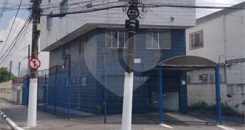 Prédio inteiro à venda ou para locação em Centro - SP