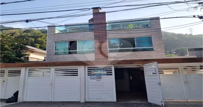 Casa de vila com 3 quartos à venda em Marapé - SP