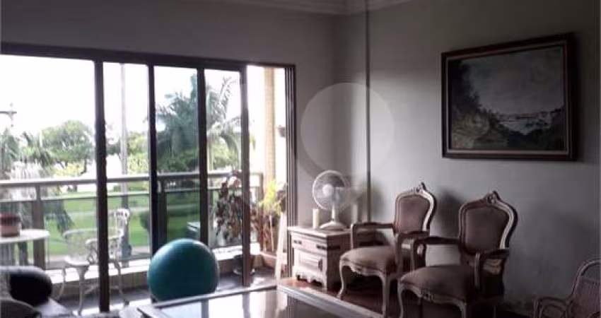 Apartamento com 4 quartos à venda em Gonzaga - SP