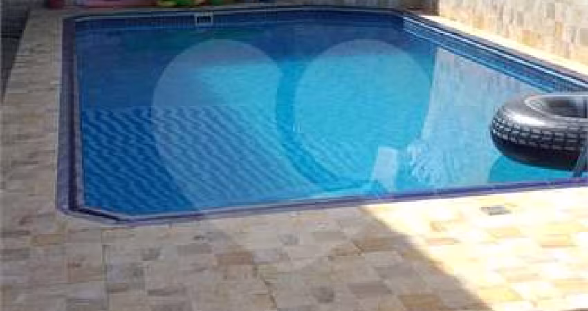 Casa com 4 quartos à venda em Solemar - SP