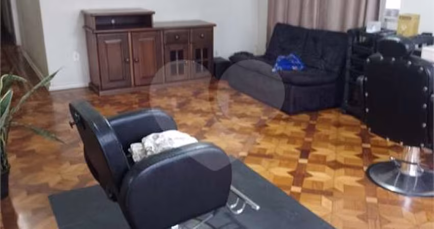 Apartamento com 3 quartos à venda em Macuco - SP