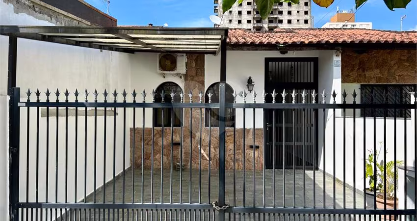 Casa com 3 quartos à venda em Solemar - SP