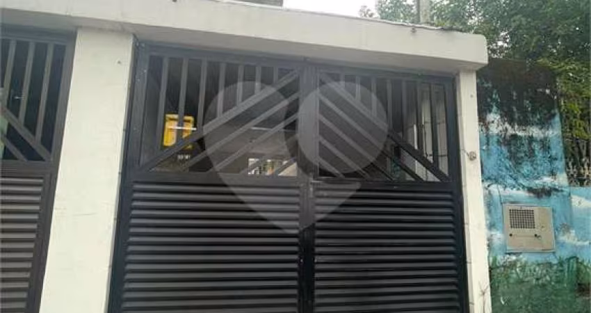 Sobrado com 3 quartos à venda em Parque São Vicente - SP