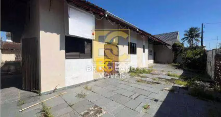 Casa térrea á 100m do mar - três marias - peruíbe/sp