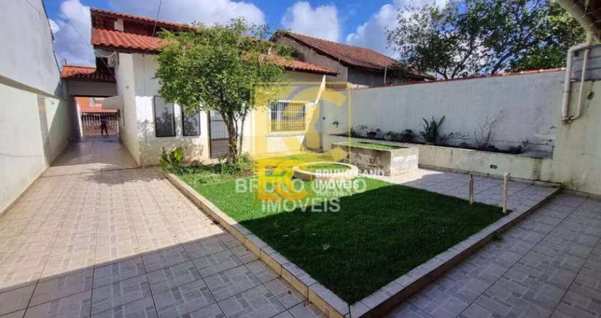Casa com 4 quartos e amplo quintal a 700m da praia – conforto e estilo