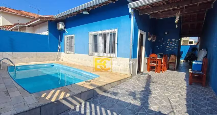 Casa geminada com 2 quartos e área de lazer em peruíbe