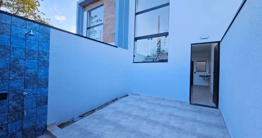 Loft Charmoso a 700m da Praia com Quintal e Vaga de Garagem