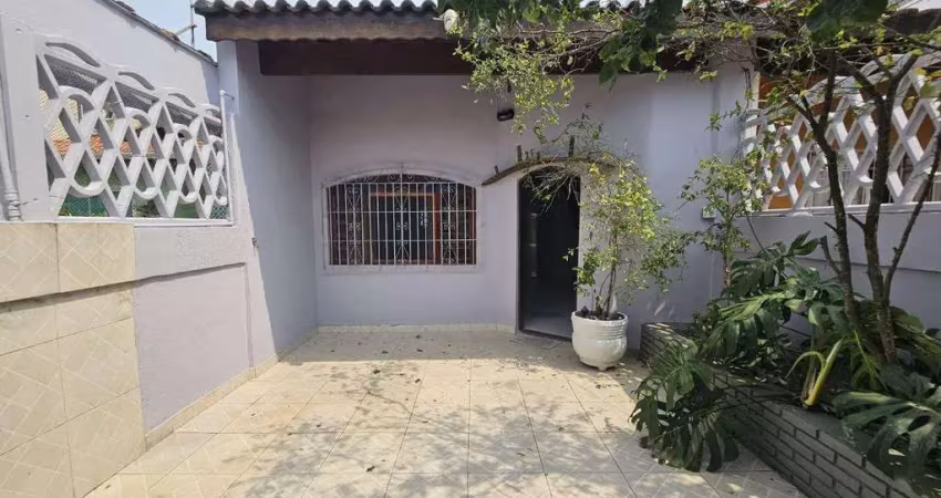 Casa com 3 quartos à venda na Avenida Padre Anchieta, Centro, Peruíbe