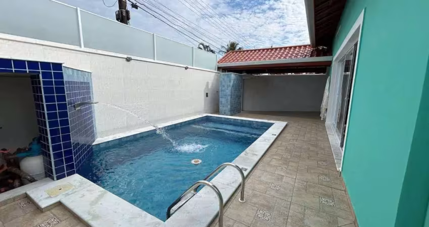 Casa térrea com piscina á 200m do mar a venda  - arpoador - peruíbe/sp