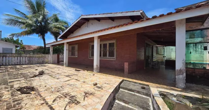 Casa com 3 quartos à venda na Rua Coronel Helio Franco Chaves, 243, Parque Balneário Oásis, Peruíbe