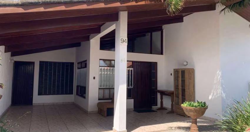 Casa a 100m da Praia à venda- Flórida - Peruíbe/SP