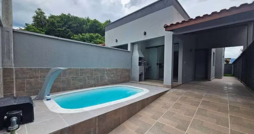 Casa nova com piscina a 1200m do mar - oasis - peruíbe/sp