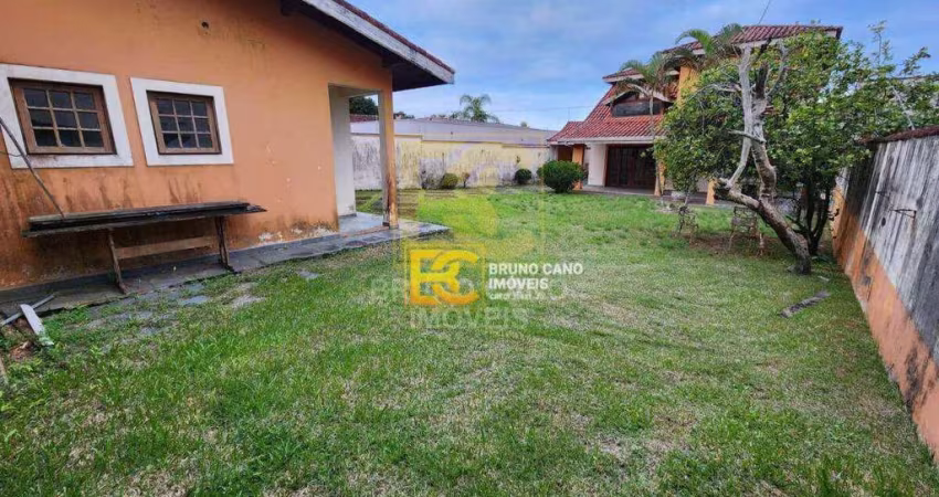 Sobrado com 4 dormitórios à venda, 26723 m² por R$ 770.000,00 - Centro - Peruíbe/SP