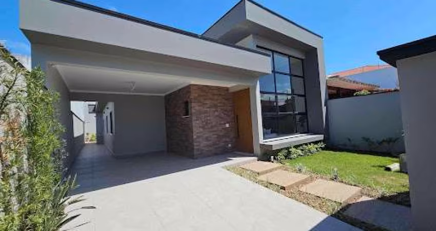 Casa nova à venda a 200 metros do mar em Peruíbe – Conforto e lazer para sua família