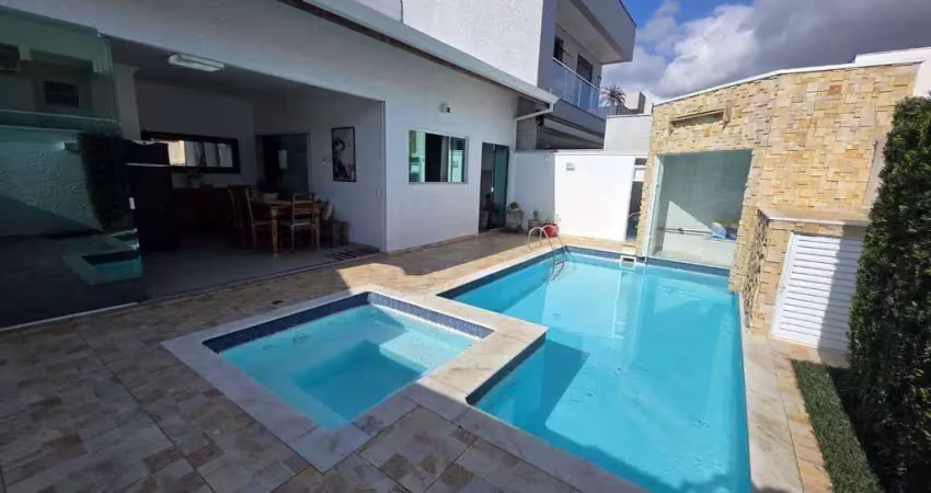 Casa com 3 dormitórios à venda, 152 m² por r$ 1.150.000,00 - residencial três marias - peruíbe/sp