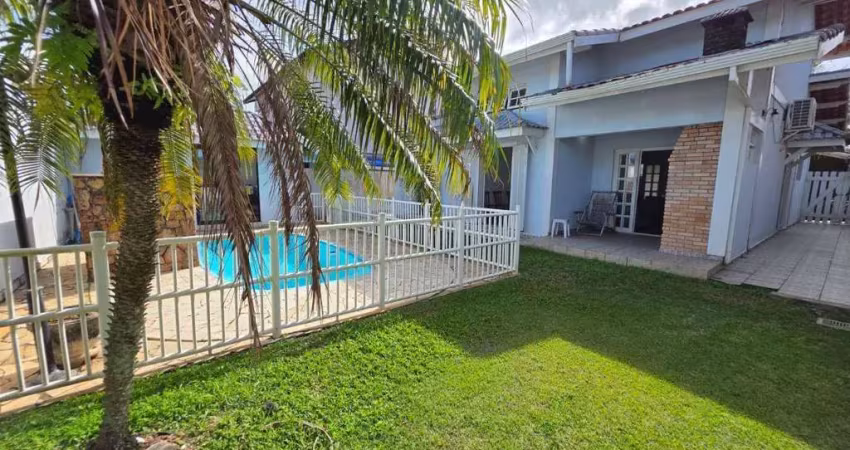 Casa em condominio com piscina a venda - portal da juréia - peruíbe/sp
