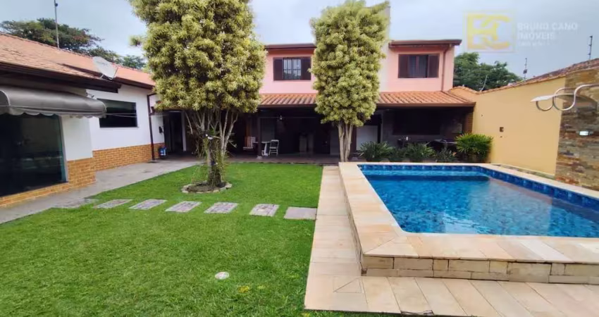 Casa térrea com piscina á 600m do mar á venda - centro - peruíbe/sp