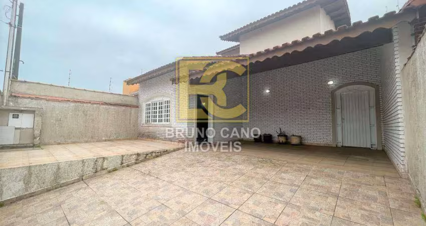 Sobrado para locação em exelente localização a 800m do mar - oasis - peruíbe/sp
