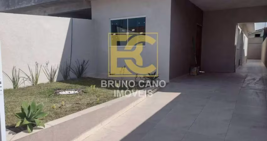 Casa a venda em bairro residencial perto da praia - peruíbe/sp