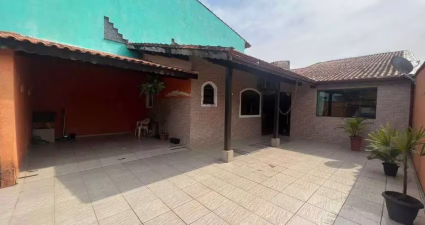 Casa com 4 quartos à venda na Rua Tiradentes, 805, Vila Romar, Peruíbe