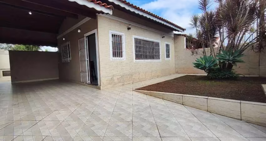 Casa com piscina 400m da praia á venda - tres marias - peruíbe/sp