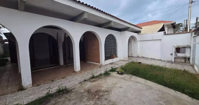 Casa térrea a 50m do  mar - stella maris - peruíbe/sp