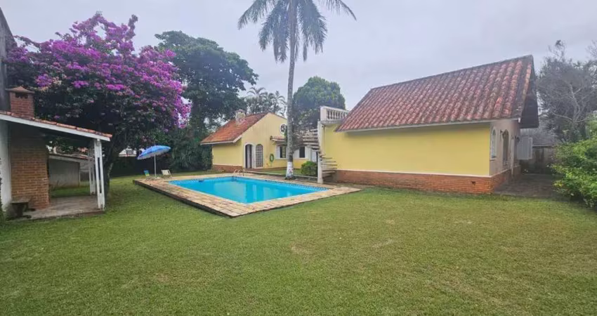Casa térrea em dois lotes à 100 metros o mar - cidade nova peruíbe - peruíbe/sp