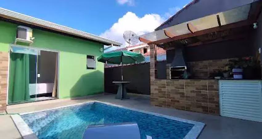 Casa com piscina á venda  - três marias - peruíbe/sp