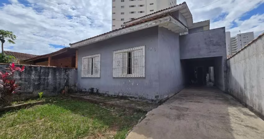 Sobrado no centro a 200m do mar com edicula  - centro - peruíbe/sp