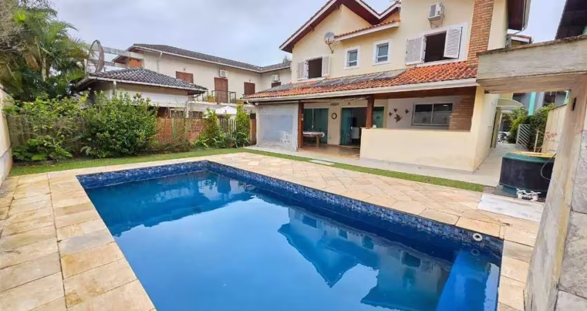 Sobrado com piscina em condominio - bougainvillee i - peruíbe/sp