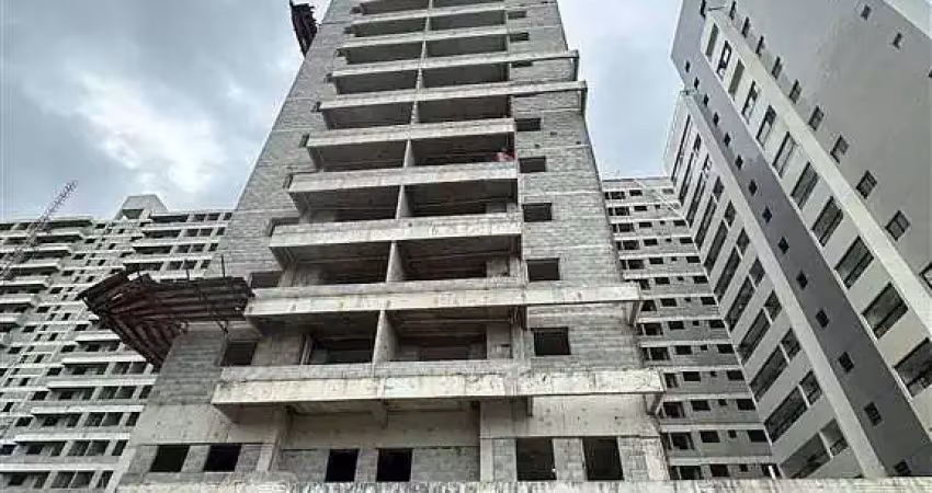 BELÍSSIMO APARTAMENTO, À 50M DO MAR E LAZER COMPLETO