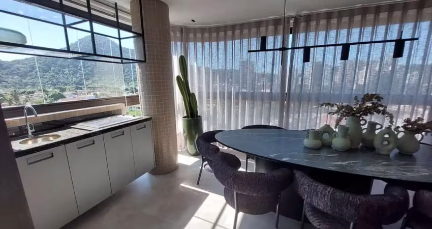 Belíssimo apartamento, à 500m do mar e lazer completo