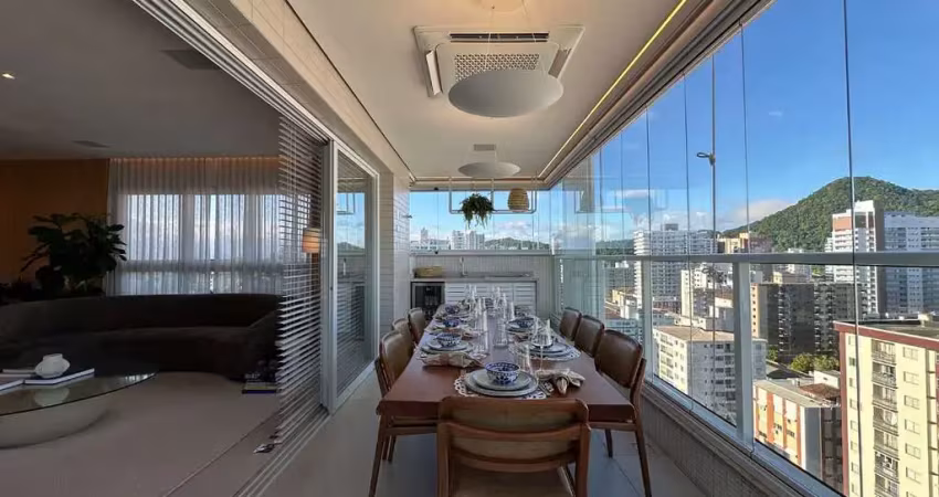 Belíssimo apartamento, à 200m do mar e lazer completo