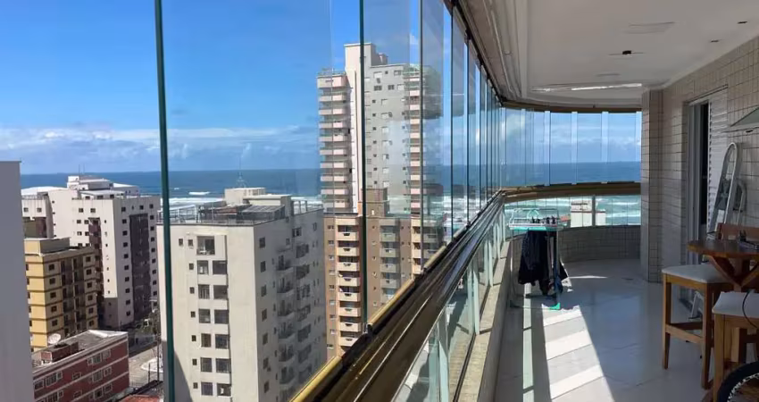 Belíssimo apartamento, lazer completo a 100m do mar