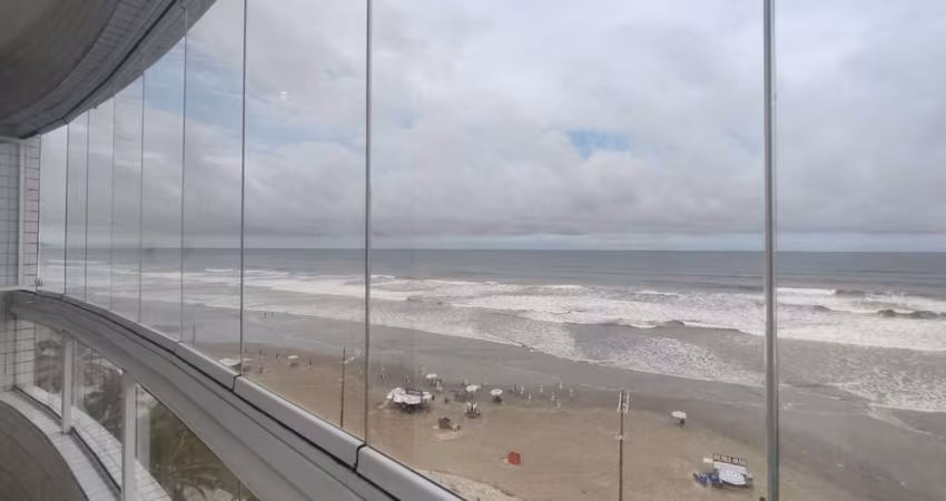 BELO APARTAMENTO, A 30M DO MAR E ÁREA DE LAZER