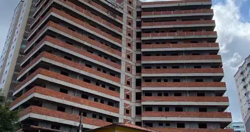 Belíssimo apartamento, à 150m do mar e espaço para lazer