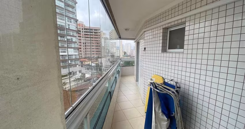 BELISSÍMO APARTAMENTO, COM FINO ACABAMENTO E ÓTIMA LOCALIZAÇÃO