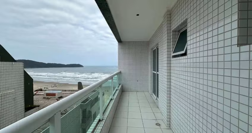 Belíssimo apartamento, fino acabamento e frente mar