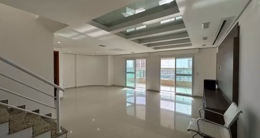 Belíssimo apartamento, amplo, fino acabamento e lazer completo