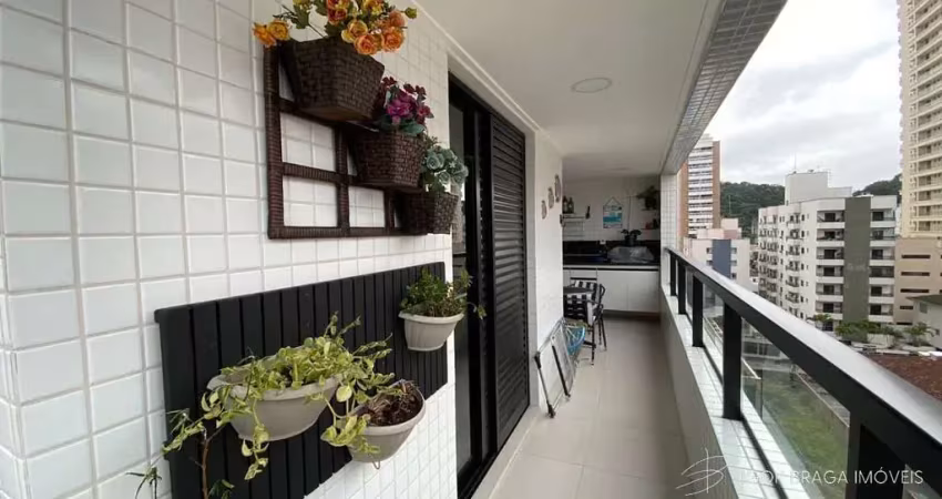 Belíssimo apartamento, à 700m do mar e lazer completo