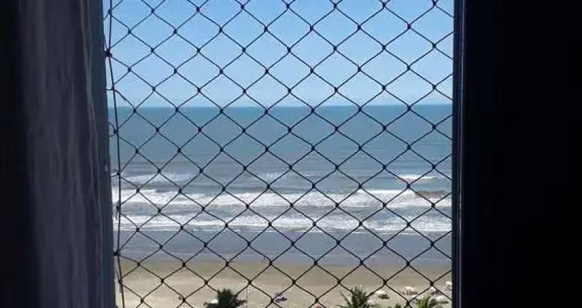 Belíssimo apartamento, fino acabamento à 100 metros do mar