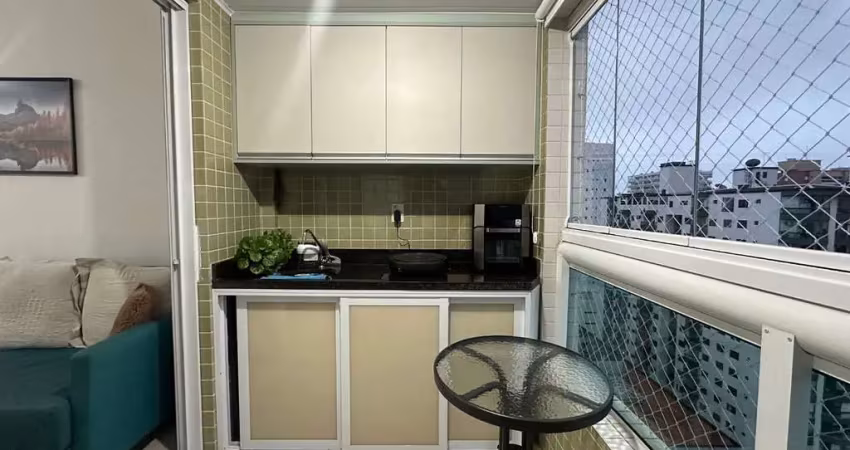 Belíssimo apartamento, fino acabameno à 200 metros do mar