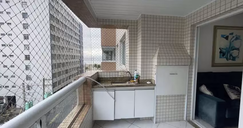 Belíssimo apartamento, lazer completo à 50 metros do mar