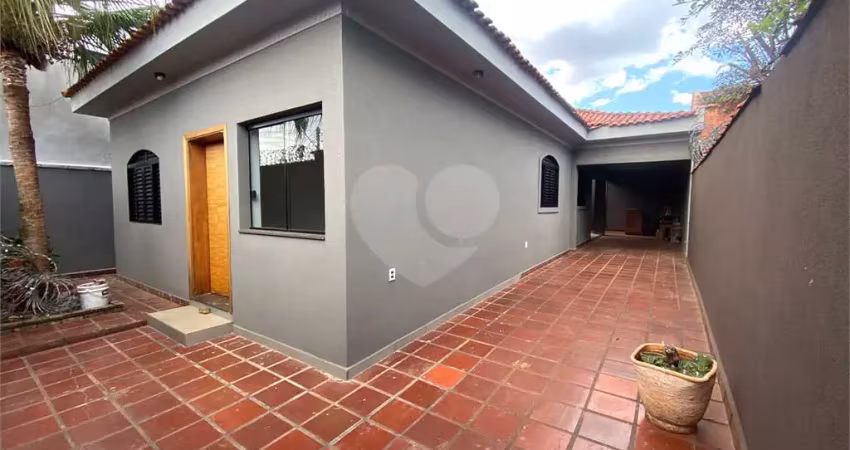Casa com 3 quartos à venda na Argemiro Sestari, Centro, Jardinópolis