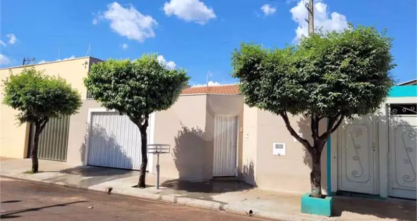 Casa com 3 quartos à venda em jardim jóquei clube - sp